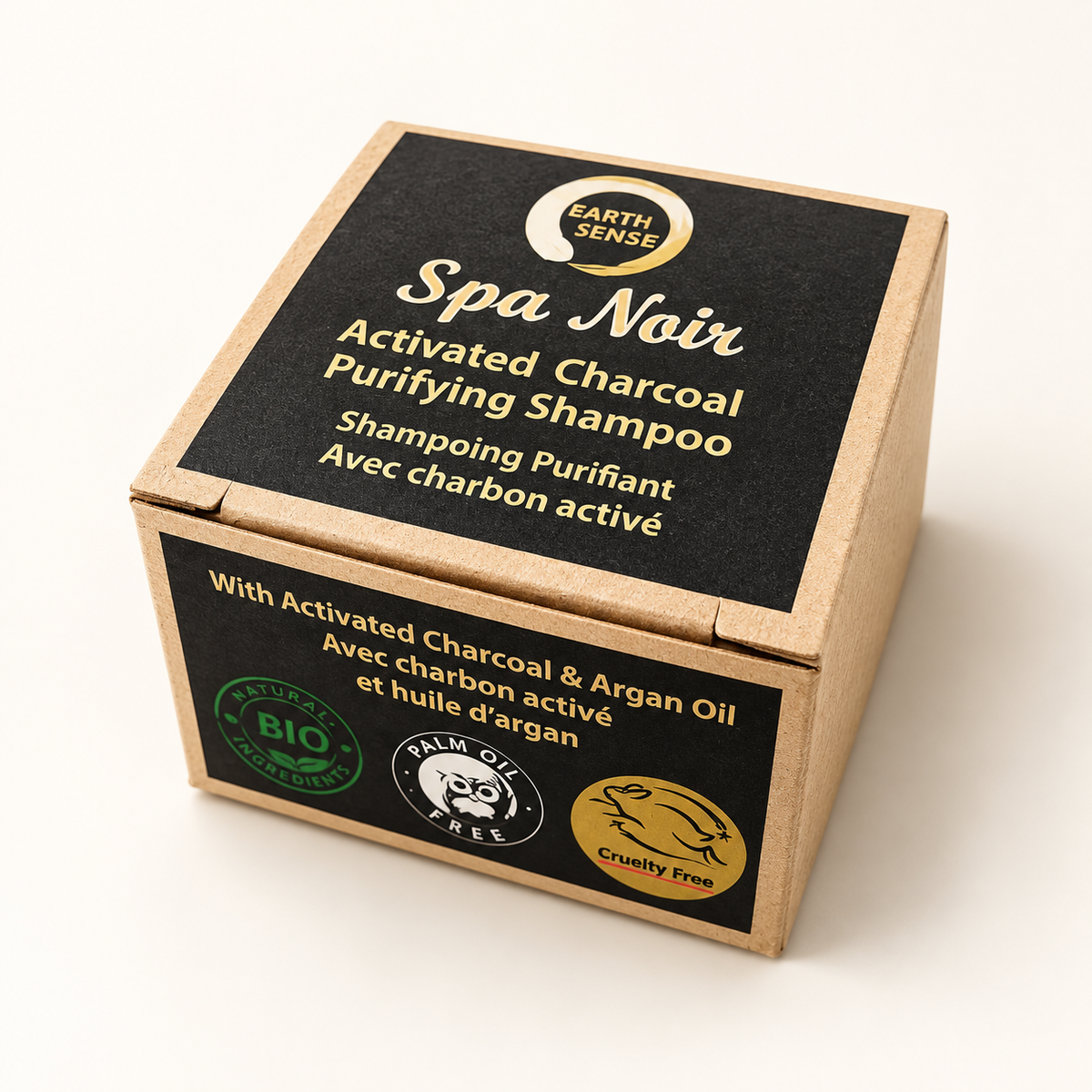 Shampoing solide Spa Noir au charbon actif Earth Sense, boîte en carton vue de trois quarts